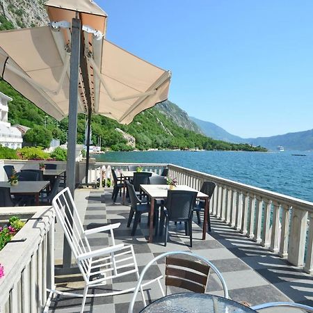 Appartement Tau Mir I Dobro à Kotor Extérieur photo