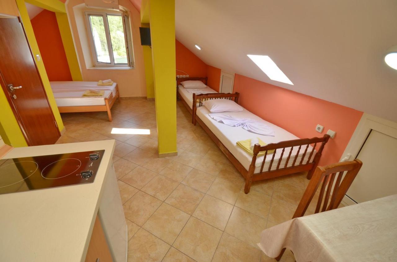 Appartement Tau Mir I Dobro à Kotor Extérieur photo
