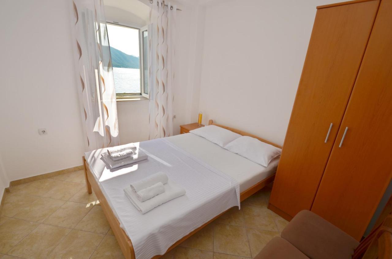 Appartement Tau Mir I Dobro à Kotor Extérieur photo
