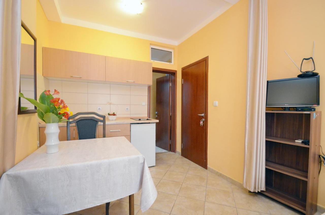 Appartement Tau Mir I Dobro à Kotor Extérieur photo