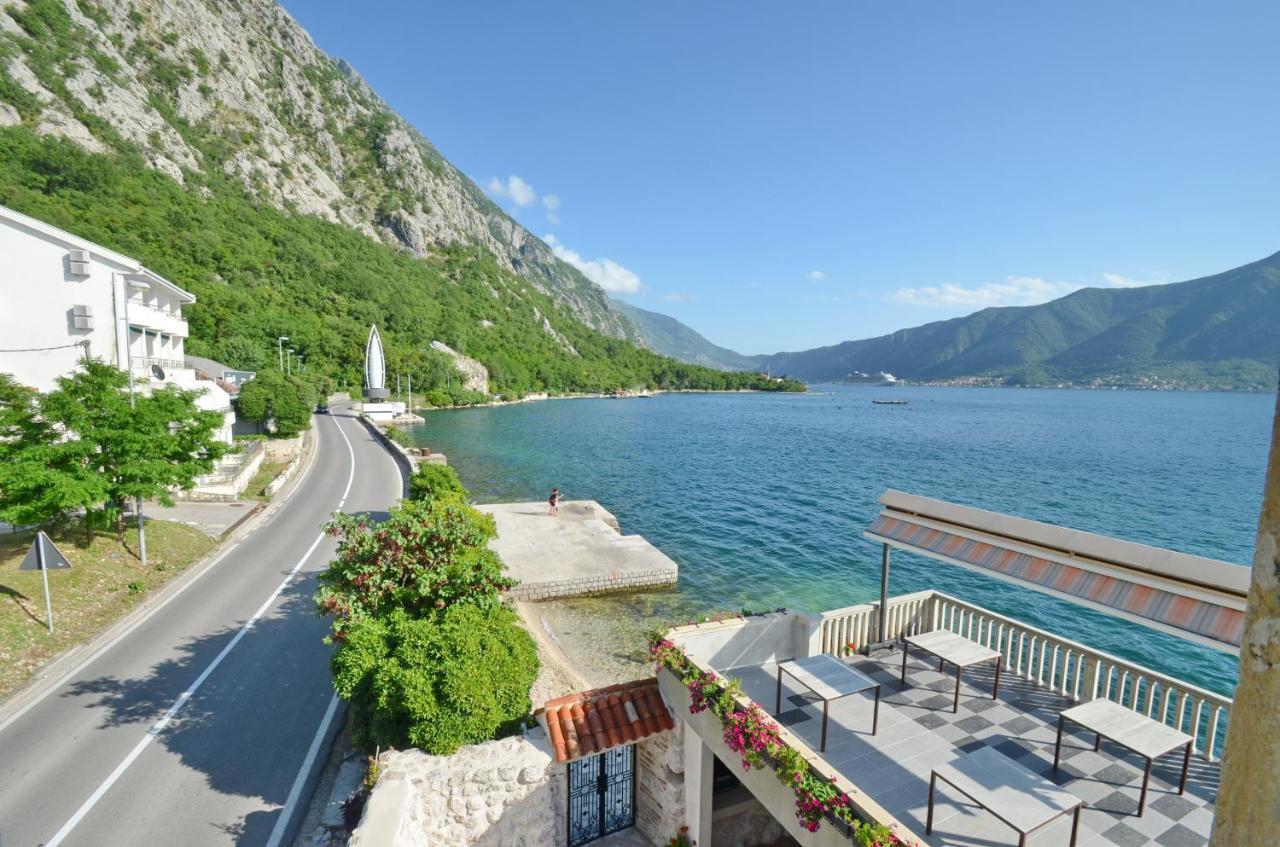 Appartement Tau Mir I Dobro à Kotor Extérieur photo