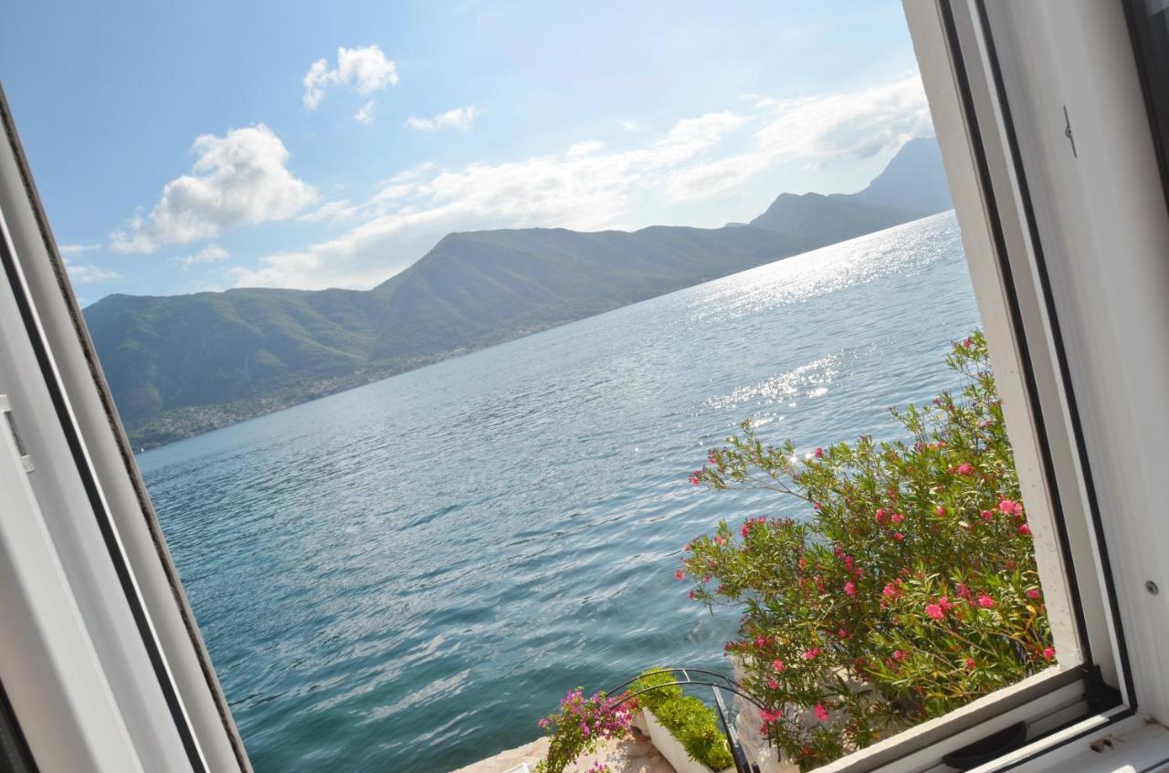 Appartement Tau Mir I Dobro à Kotor Extérieur photo