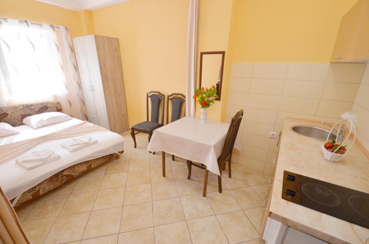 Appartement Tau Mir I Dobro à Kotor Extérieur photo