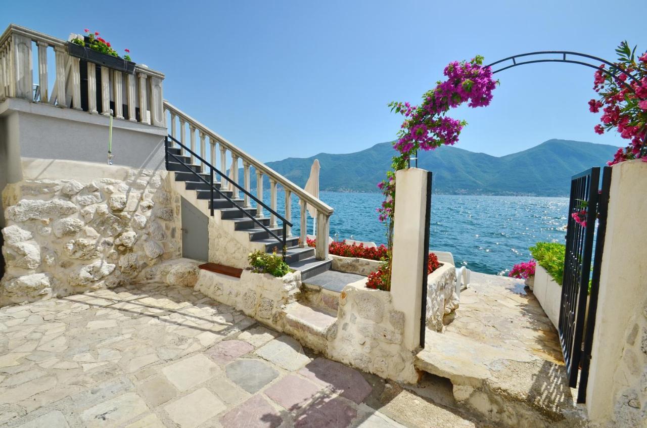 Appartement Tau Mir I Dobro à Kotor Extérieur photo