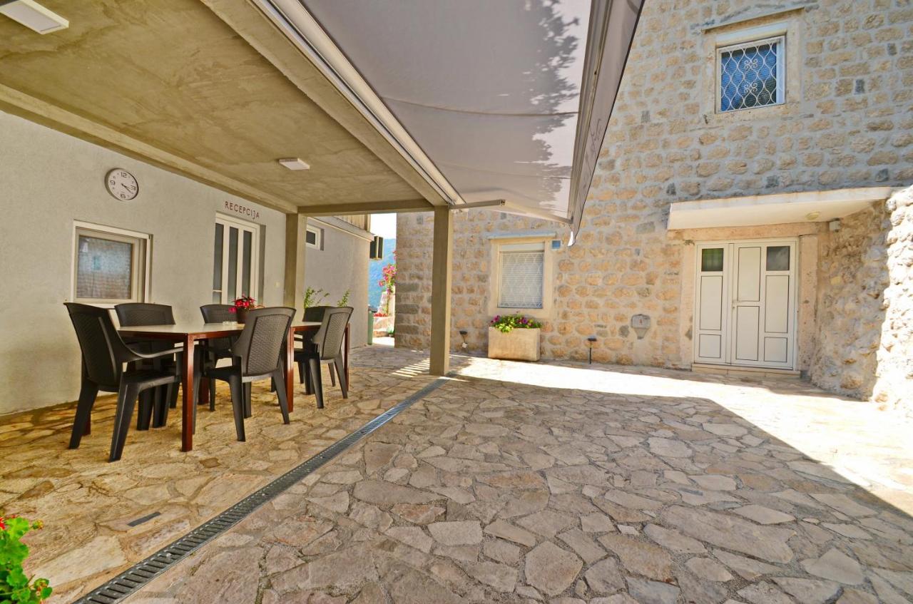 Appartement Tau Mir I Dobro à Kotor Extérieur photo